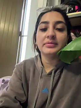 JasmineRhodes online show from April 22, 2026, 12:12 pm