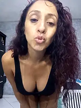 Snapshot of KimScarleth chatting on October 18, 2025, 6:15 am KimScarleth online show from October 18, 2025, 6:15 am