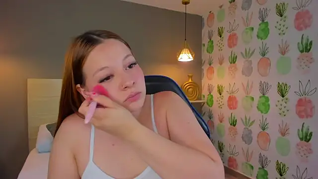 kitty sweeety  online show from May 4, 2026, 7:28 pm
