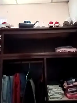 Arii collins1 online show from October 12, 2025, 5:14 pm