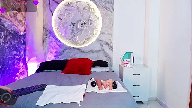 Snapshot of KrystalEvans chatting on September 16, 2025, 8:21 pm KrystalEvans online show from September 16, 2025, 8:21 pm