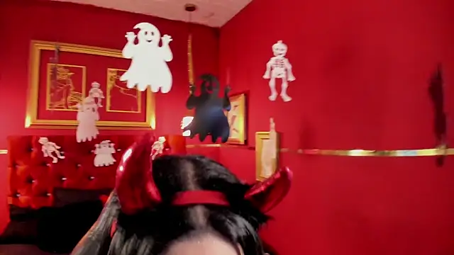 Snapshot of Anissa_Ali chatting on October 25, 2025, 3:28 am Anissa Ali online show from October 25, 2025, 3:28 am