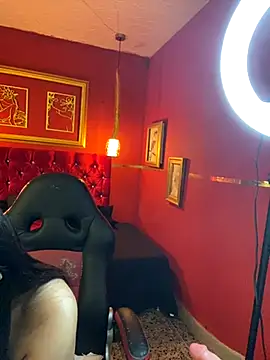 Snapshot of Anissa_Ali chatting on November 16, 2025, 9:51 pm Anissa Ali online show from November 16, 2025, 9:51 pm