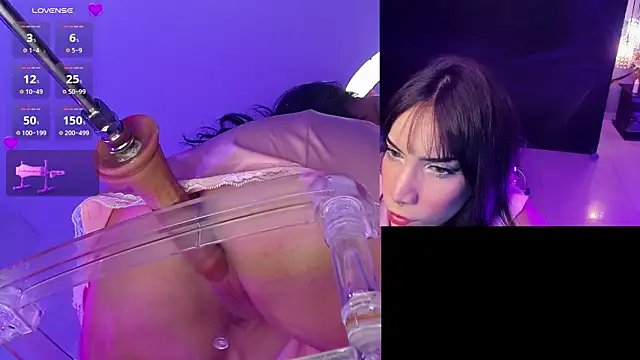 Snapshot of KittieEva chatting on October 8, 2025, 9:26 pm KittieEva online show from October 8, 2025, 9:26 pm