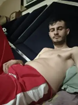 Snapshot of bigcockwhite777 chatting on February 5, 2026, 9:21 pm bigcockwhite777 online show from February 5, 2026, 9:21 pm