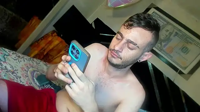 Snapshot of bigcockwhite777 chatting on March 4, 2026, 12:07 am bigcockwhite777 online show from March 4, 2026, 12:07 am