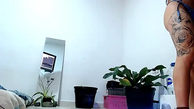 Snapshot of saara_johnson496 chatting on November 5, 2025, 12:03 am saara johnson496 online show from November 5, 2025, 12:03 am