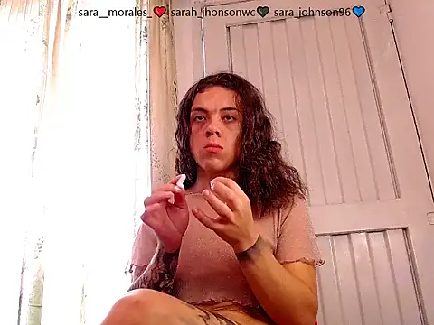 Snapshot of saara_johnson496 chatting on December 4, 2025, 1:43 pm saara johnson496 online show from December 4, 2025, 1:43 pm