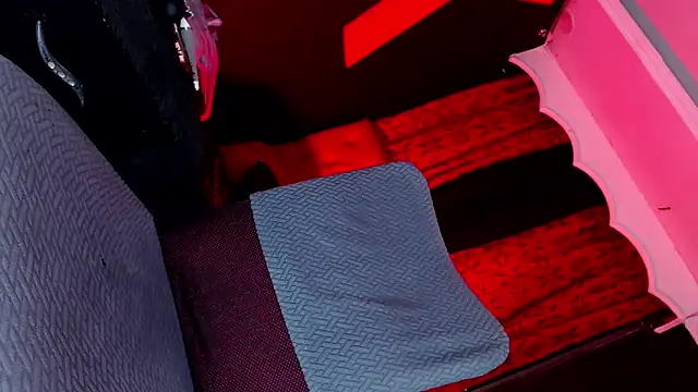 abrilbigcock online show from June 11, 2026, 12:32 am
