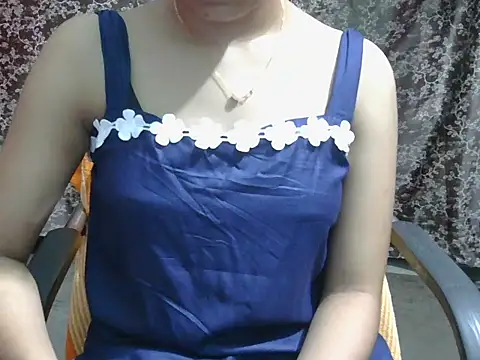 Snapshot of lovely_soniya chatting on July 7, 2026, 9:13 am lovely soniya online show from July 7, 2026, 9:13 am