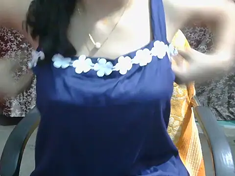 Snapshot of lovely_soniya chatting on July 31, 2026, 5:51 am lovely soniya online show from July 31, 2026, 5:51 am