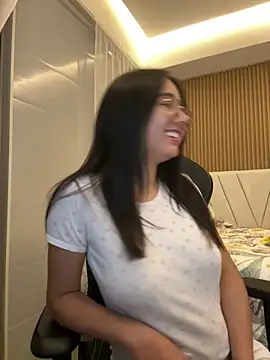 Michelle Zoe online show from March 13, 2026, 8:08 am