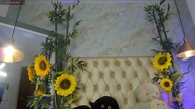 Snapshot of LittleeJaz chatting on June 15, 2026, 1:06 am LittleeJaz online show from June 15, 2026, 1:06 am