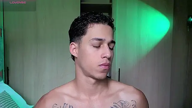 Snapshot of orionblaze69_ chatting on November 6, 2025, 4:33 pm orionblaze69 online show from November 6, 2025, 4:33 pm