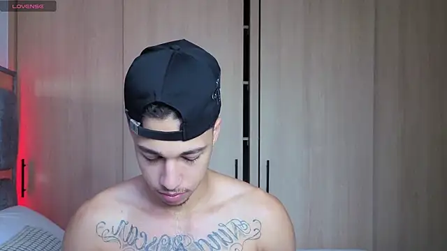 Snapshot of orionblaze69_ chatting on October 29, 2025, 10:58 am orionblaze69 online show from October 29, 2025, 10:58 am