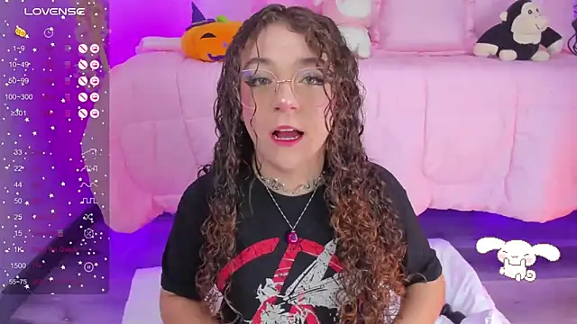 Snapshot of hannacutegod chatting on October 25, 2025, 4:11 am hannacutegod online show from October 25, 2025, 4:11 am