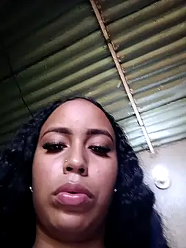 Fernanda30 online show from November 15, 2025, 5:50 pm