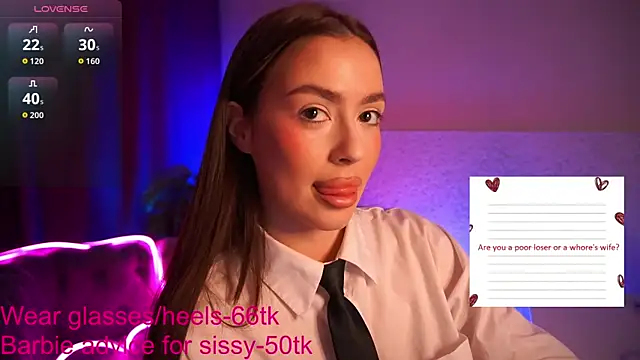 Snapshot of EmiliyaRoude chatting on November 18, 2025, 12:30 pm EmiliyaRoude online show from November 18, 2025, 12:30 pm