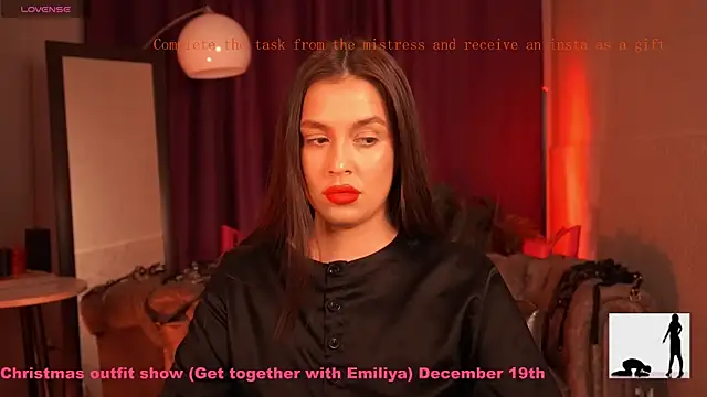 EmiliyaRoude online show from December 19, 2025, 1:13 pm