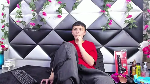 Snapshot of Megan_Thompson_ chatting on September 26, 2025, 2:18 am Megan Thompson online show from September 26, 2025, 2:18 am