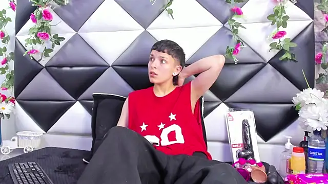 Snapshot of Megan_Thompson_ chatting on October 1, 2025, 2:27 am Megan Thompson online show from October 1, 2025, 2:27 am