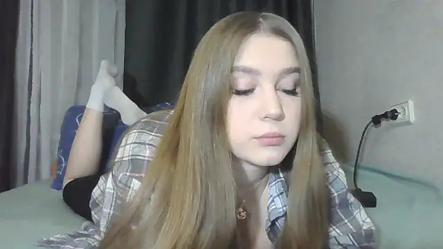 Snapshot of yourhoney_Lola_ chatting on November 29, 2025, 1:11 pm yourhoney Lola online show from November 29, 2025, 1:11 pm