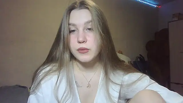 Snapshot of yourhoney_Lola_ chatting on October 25, 2025, 4:40 pm yourhoney Lola online show from October 25, 2025, 4:40 pm