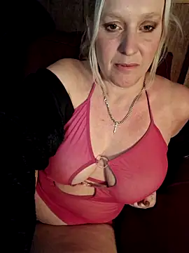 Bouncy-Bella28X online show from November 21, 2025, 11:48 pm