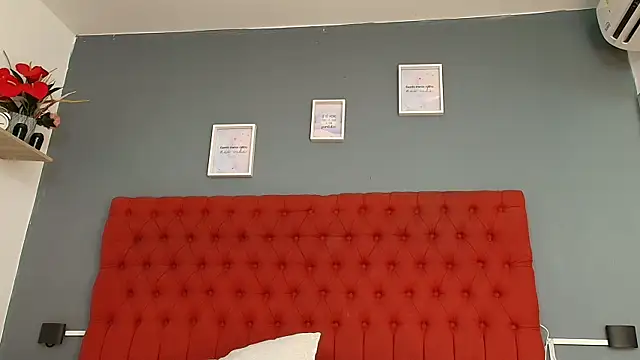 keyla mejia online show from December 20, 2025, 11:57 am