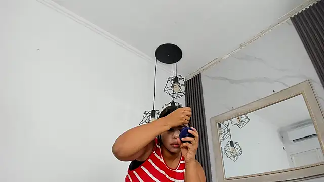 Snapshot of keyla_mejia chatting on June 5, 2026, 12:11 pm keyla mejia online show from June 5, 2026, 12:11 pm