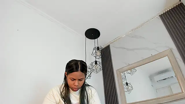 Snapshot of keyla_mejia chatting on May 29, 2026, 12:00 pm keyla mejia online show from May 29, 2026, 12:00 pm