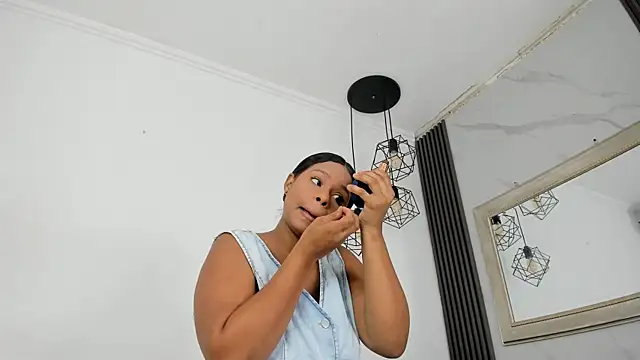keyla mejia online show from May 6, 2026, 11:58 am