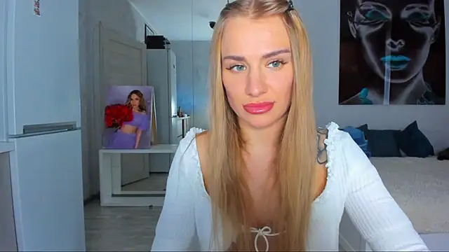 Snapshot of MashaFromRussia__ chatting on October 12, 2025, 12:50 pm MashaFromRussia online show from October 12, 2025, 12:50 pm