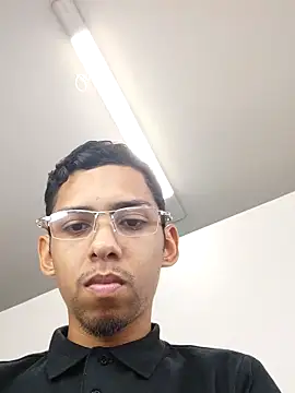 Oqui online show from February 20, 2026, 8:00 pm