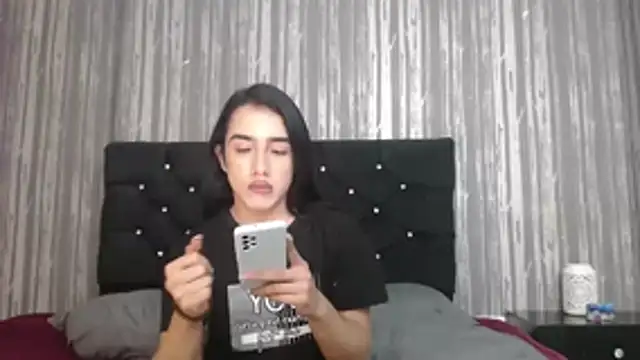 Alicee Moonn online show from July 15, 2026, 9:44 pm