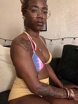 Nova Devine online show from June 10, 2026, 6:20 pm