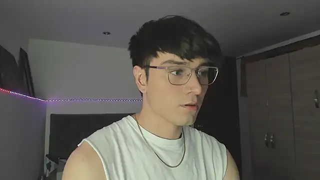 stevve 14 online show from June 7, 2026, 11:43 pm