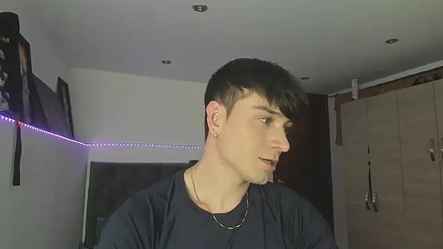 Snapshot of stevve_14 chatting on October 11, 2025, 4:13 am stevve 14 online show from October 11, 2025, 4:13 am