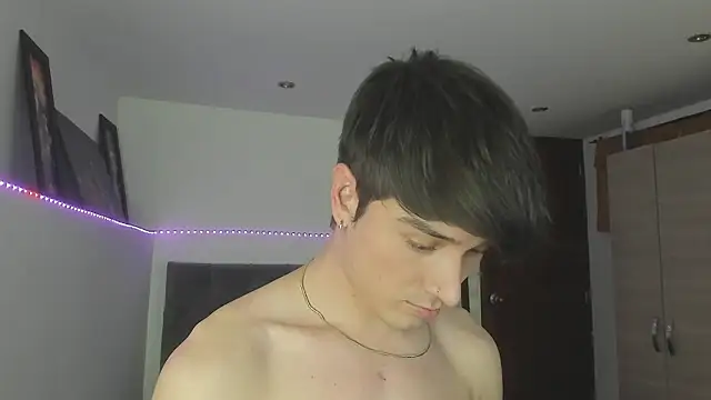 Snapshot of stevve_14 chatting on November 23, 2025, 2:43 am stevve 14 online show from November 23, 2025, 2:43 am