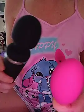 Snapshot of Hottiesophie chatting on July 2, 2026, 5:30 pm Hottiesophie online show from July 2, 2026, 5:30 pm
