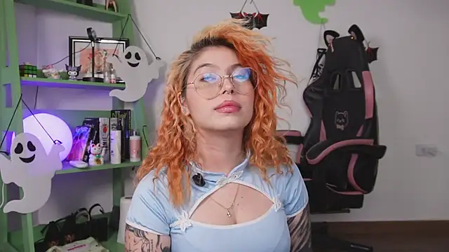 Snapshot of YunoRose_ chatting on November 7, 2025, 12:31 pm YunoRose online show from November 7, 2025, 12:31 pm