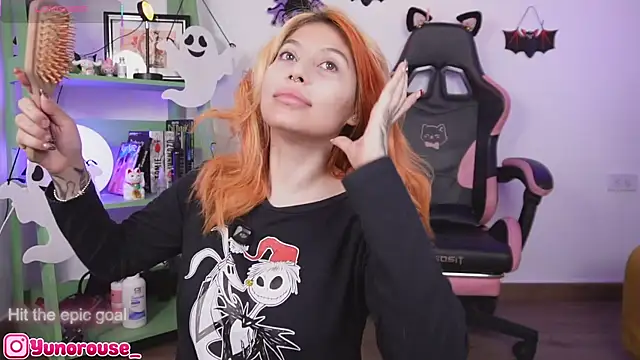 Snapshot of YunoRose_ chatting on November 1, 2025, 3:57 am YunoRose online show from November 1, 2025, 3:57 am