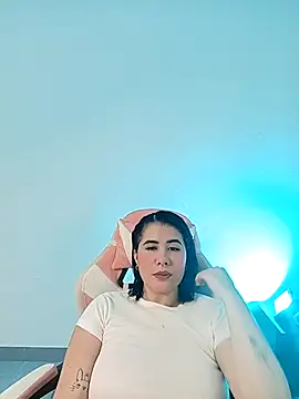 Snapshot of Chloewinx chatting on December 16, 2025, 8:57 pm Chloewinx online show from December 16, 2025, 8:57 pm