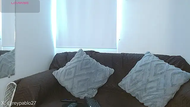 ReyPablo1 online show from November 12, 2025, 7:18 pm