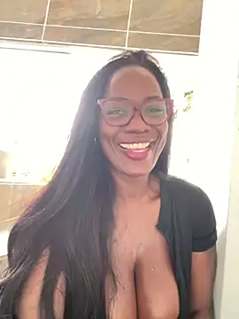 Snapshot of Bustykeyla chatting on January 16, 2025, 10:12 pm Bustykeyla online show from January 16, 2025, 10:12 pm