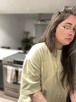 Alix Valentine online show from March 16, 2026, 4:32 pm