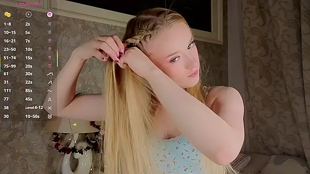 Snapshot of Emma_Frosty chatting on June 6, 2026, 9:09 pm Emma Frosty online show from June 6, 2026, 9:09 pm