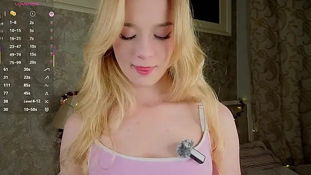 Snapshot of Emma_Frosty chatting on June 21, 2026, 10:59 pm Emma Frosty online show from June 21, 2026, 10:59 pm