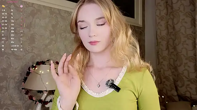 Emma Frosty online show from May 5, 2026, 9:40 pm