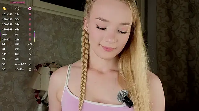 Snapshot of Emma_Frosty chatting on June 26, 2026, 10:37 pm Emma Frosty online show from June 26, 2026, 10:37 pm
